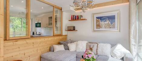 Fernseher, Stereoanlage