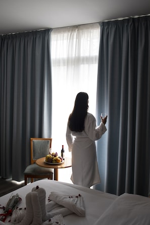 Room service – dining