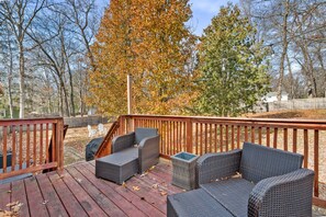 Terrace/patio - Close to SPAC, Saratoga Race Track & Downtown (Saratoga Springs)