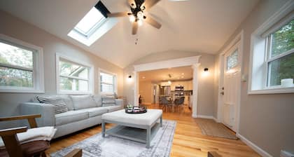 Close to SPAC, Saratoga Race Track & Downtown