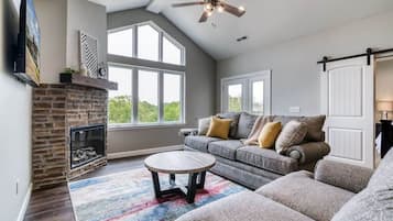 TV, fireplace, offices