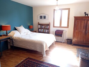 8 Schlafzimmer, Bügeleisen/Bügelbrett, Reisekinderbett, kostenloses WLAN