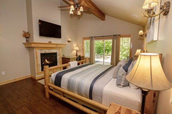 5 bedrooms, iron/ironing board, WiFi, bed sheets