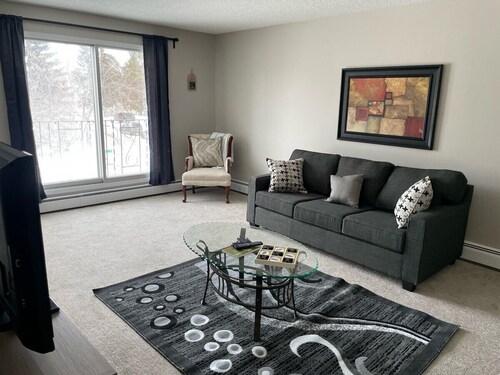 Exquisite 2 Bedroom Apartment