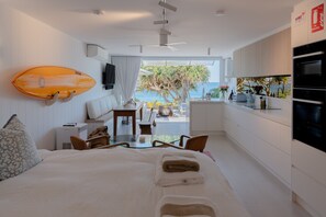 1 bedroom, iron/ironing board, travel cot, WiFi