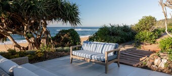 Loulou Beach Studio – Couple Retreat
