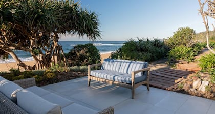Loulou Beach Studio – Couple Retreat