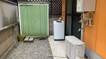 Apartment | 2 bedrooms, blackout drapes, iron/ironing board, free WiFi