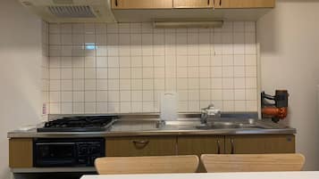 Apartment | 2 bedrooms, blackout drapes, iron/ironing board, free WiFi