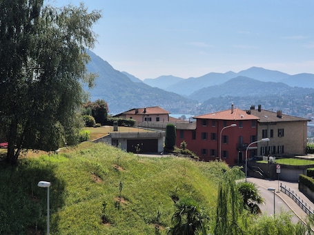 住宿景观. 卢加诺市中心的豪华巨大公寓