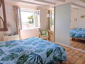2 bedrooms, iron/ironing board, travel crib, free WiFi - Mini Villa Avec Jardin à 50 m Plage (Borgo)