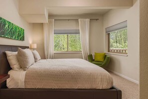 2 bedrooms, iron/ironing board, WiFi, bed sheets - Girdwood Getaway  - Hot tub with a View! (Girdwood)