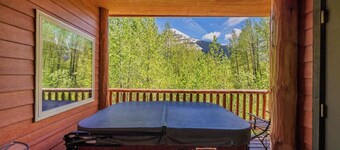 Girdwood Getaway  - Hot tub with a View!