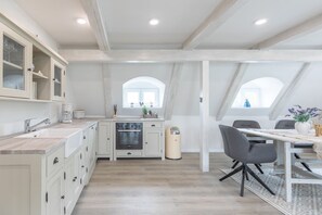Refrigerador, horno, parrilla de estufa y lavavajillas 