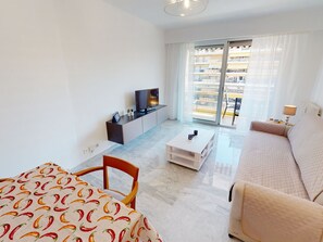 Télévision à écran plat