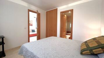 3 slaapkamers, een strijkplank/strijkijzer