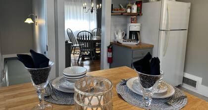 Renovated craftsman bungalow two blocks to historic downtown Sheridan and just a block from the M&M Ice Arena