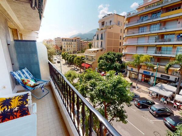 Property grounds - Modern 2P in city center close to sea with balcony (Menton)