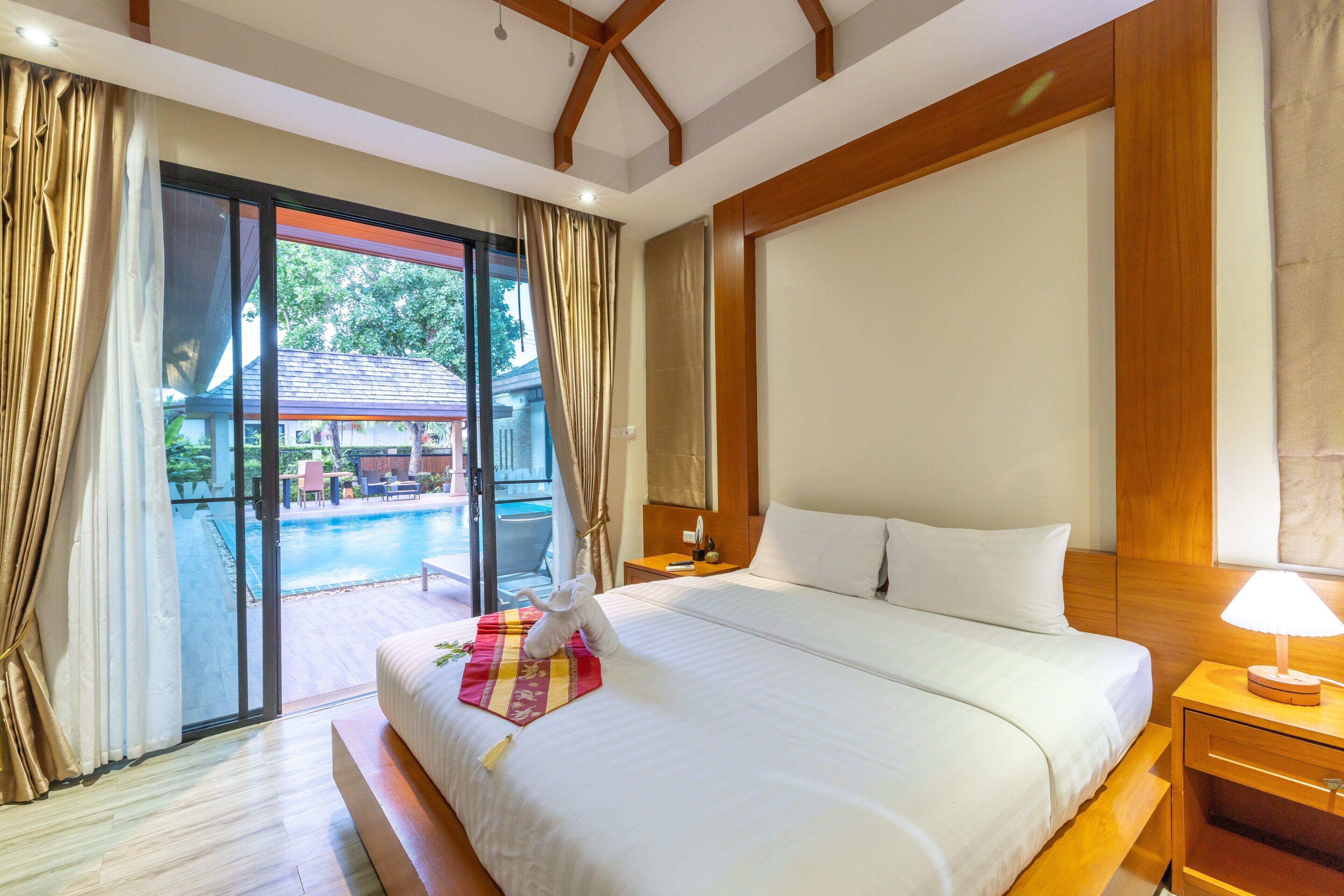 Premier House | Premium bedding, down comforters, pillowtop beds, in-room safe