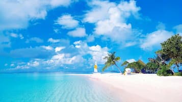 Perto da praia, serviço de traslado de/para a praia, espreguiçadeiras