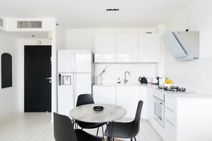 Unclassified image, 3 of 39, button - Beach House Style Condo & Pool (Tel Aviv)