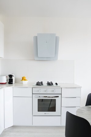 Comfort Apartment | Private kitchen - Beach House Style Condo & Pool (Tel Aviv)