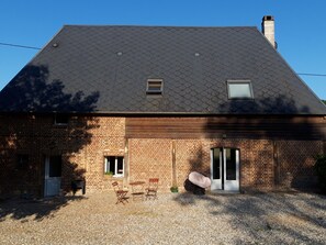 Exterior - Chambre D'hôtes au Calme (Saint-Germain-des-Essourts)
