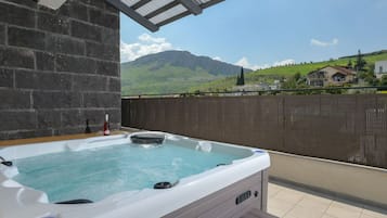 Villa | Jetted bathtub