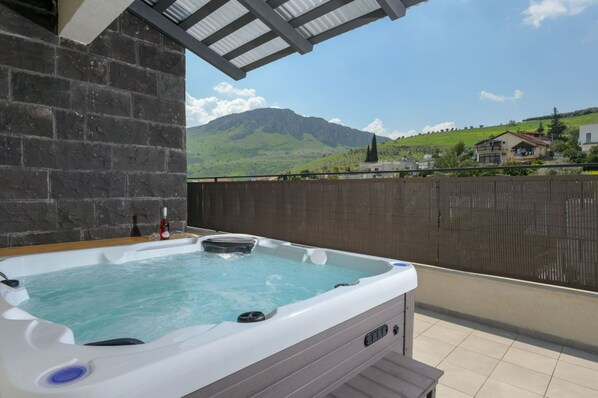 Villa | Jetted tub
