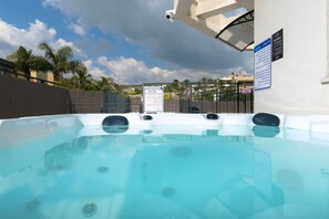 Villa | Whirlwanne