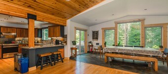 Prosser Paradise_Hot Tub, Arcade, Walk 2 Prosser Reservoir, Exercise Equip, Kid Toys & Air Purifiers