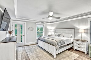 6 bedrooms, iron/ironing board, travel crib, free WiFi