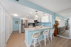 Fridge, microwave, oven, stovetop - Beautiful 2 Bedroom Quay Condo with Linen Service! (Ocean City)