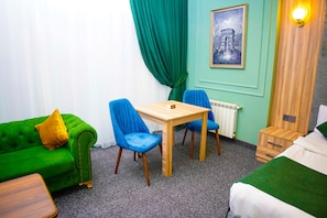 Grand Room | 1 bedroom, in-room safe, desk, blackout curtains - Anatolia Hotel Baku (Baku)