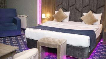 Superior Room | 1 bedroom, in-room safe, desk, blackout drapes