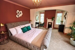 7 soveværelser, skrivebord, strygejern/strygebræt, Wi-Fi