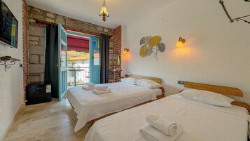 Standard Triple Room | Balcony