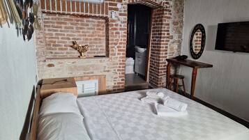 Kahden hengen tavanomainen huone | Ylelliset vuodevaatteet, minibaari (osa tuotteista ilmaisia)