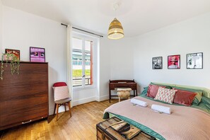 2 makuuhuonetta, vuodevaatteet