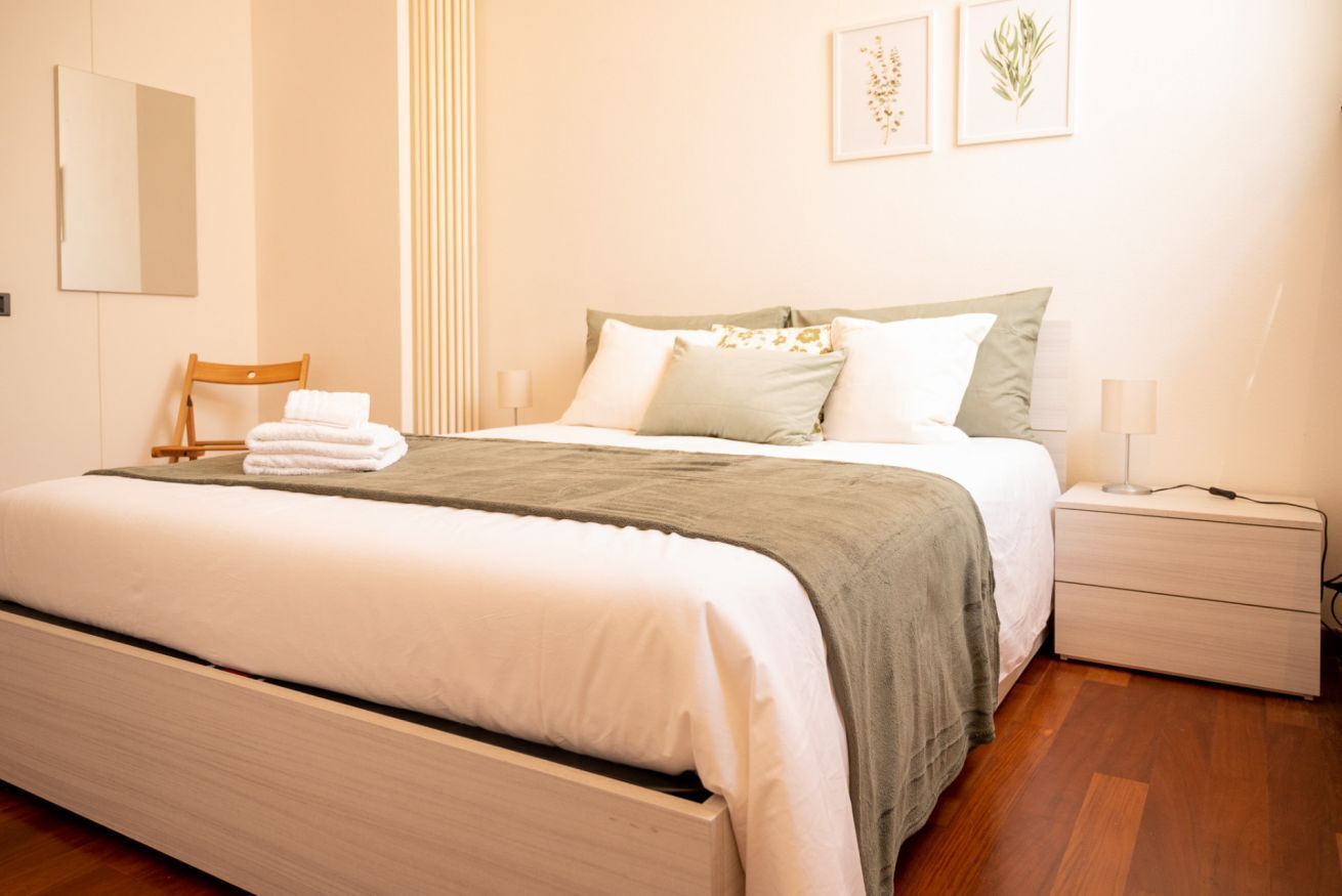 2 Schlafzimmer, Schreibtisch, schallisolierte Zimmer