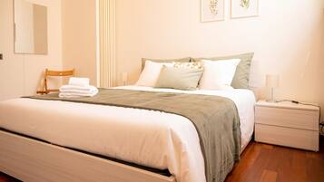 2 Schlafzimmer, Schreibtisch, schallisolierte Zimmer