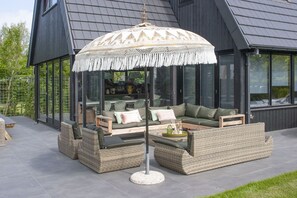 Terrace/patio - Unique boutique vacation villa by the sea! (Callantsoog)