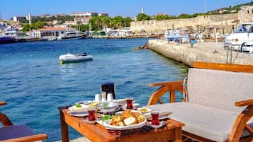 Desayuno completo incluido todos los días