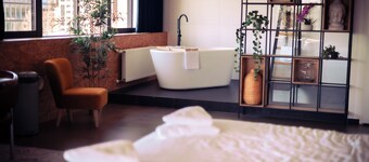 Urban Hotel The Golden Stork