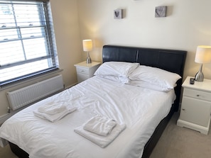 2 bedrooms, iron/ironing board, free WiFi, bed sheets