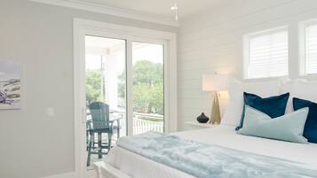 4 bedrooms, iron/ironing board, WiFi, bed sheets