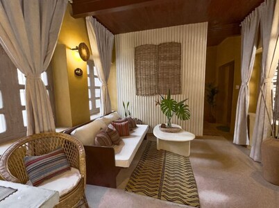 King size Bed Room in Apartment