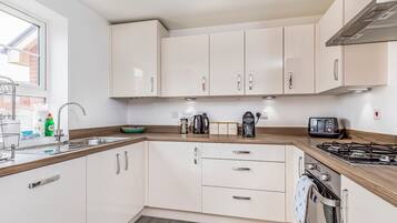 Fridge, microwave, oven, dishwasher