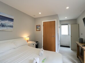1 slaapkamer, een strijkplank/strijkijzer, gratis wifi, beddengoed