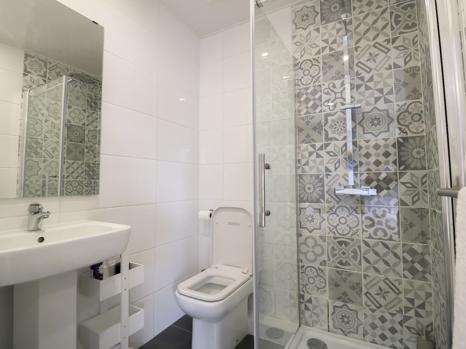 Douche, serviettes fournies